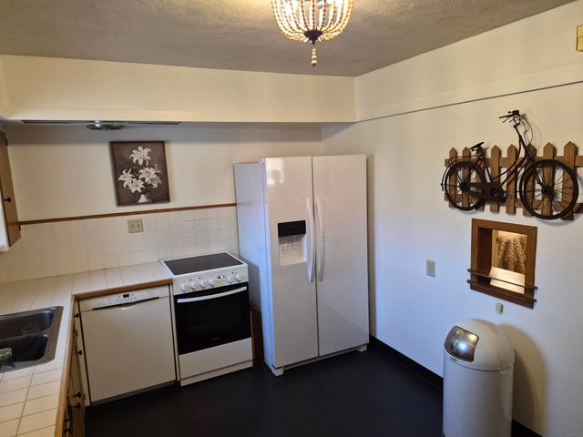 404 7th Ave SE, Oelwein, IA 50662