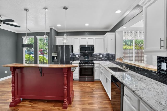 2365 Geary St, West Sacramento, CA 95691