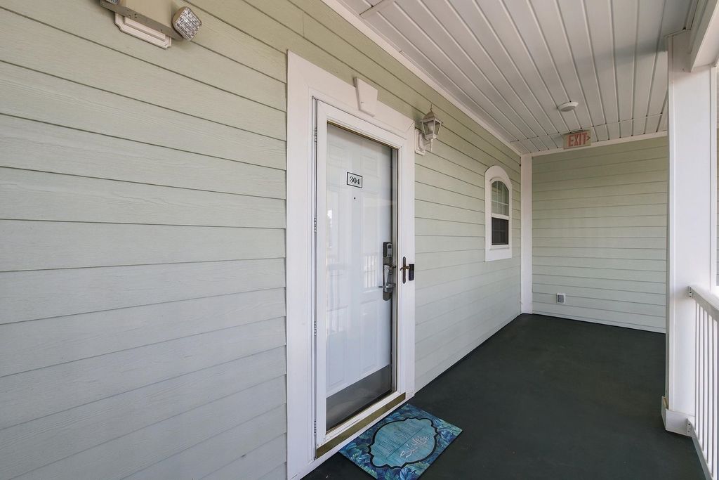 4879 Dahlia Ct Apt 304, Myrtle Beach, SC 29577 — photo 2