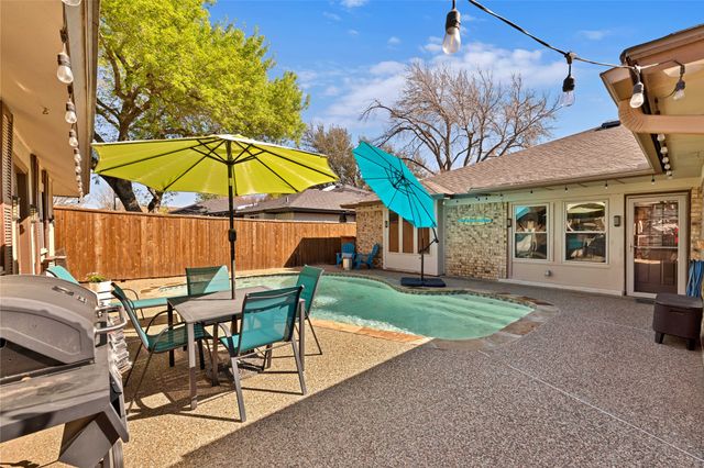 2701 Clearmeadow Court, Bedford, TX 76021