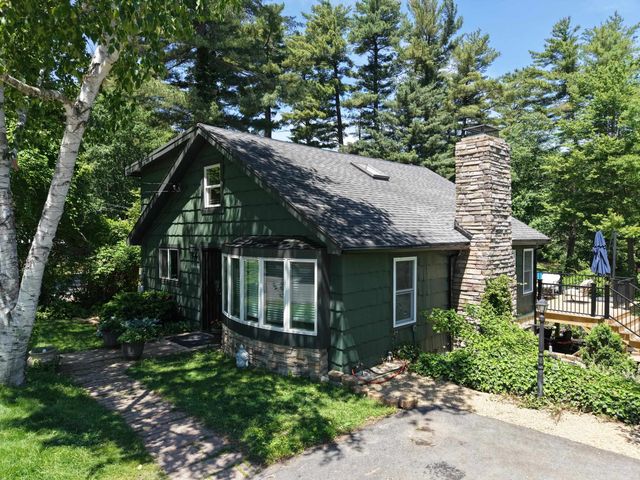 31 Grove Avenue, Salem, NH 03079