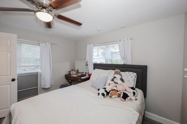 31 Grove Avenue, Salem, NH 03079