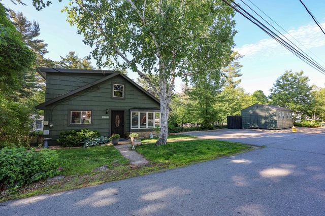 31 Grove Avenue, Salem, NH 03079