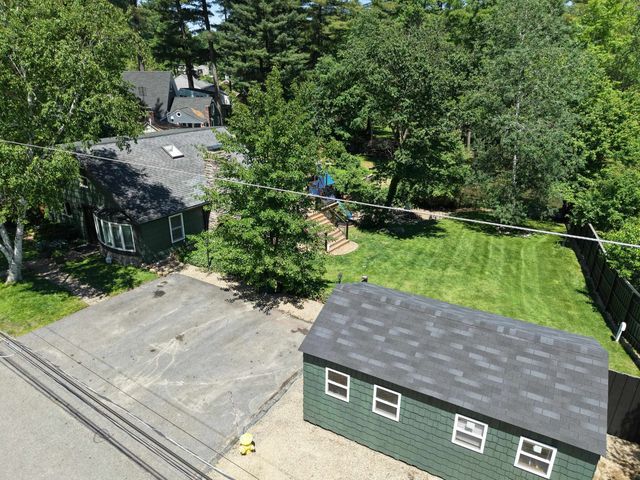 31 Grove Avenue, Salem, NH 03079