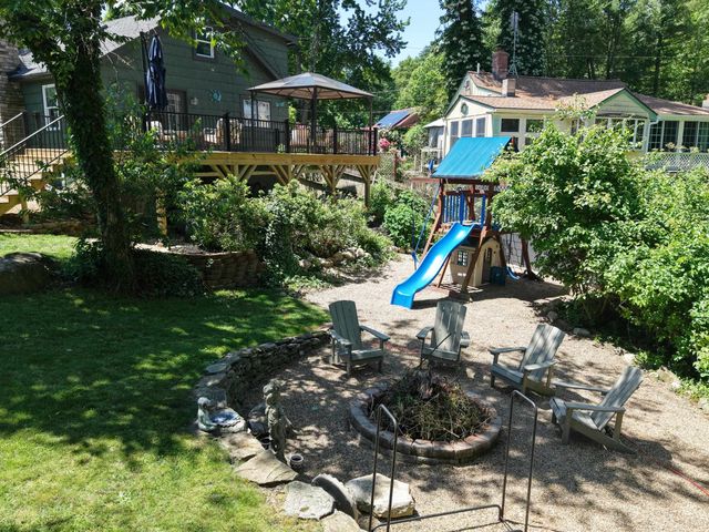 31 Grove Avenue, Salem, NH 03079