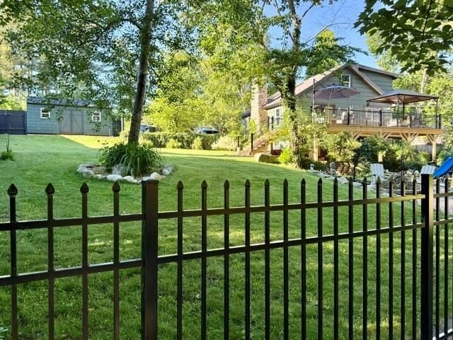 31 Grove Avenue, Salem, NH 03079