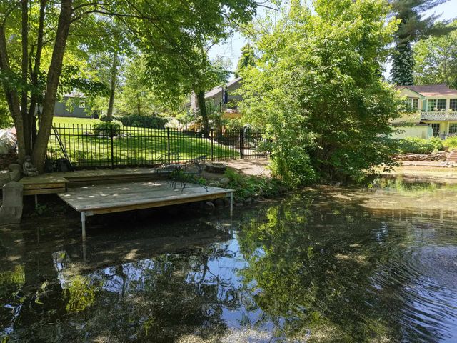 31 Grove Avenue, Salem, NH 03079