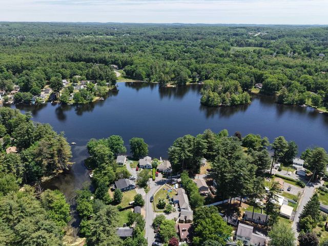 31 Grove Avenue, Salem, NH 03079