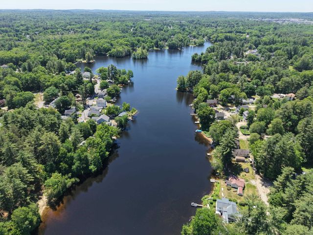 31 Grove Avenue, Salem, NH 03079