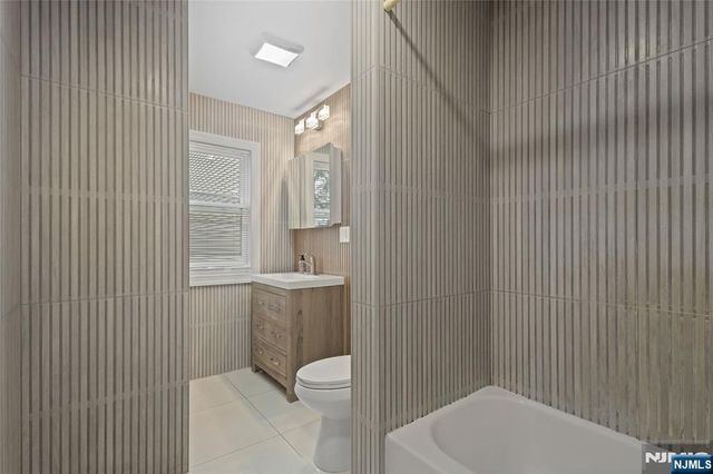 606 54th Street, West New York, NJ 07093