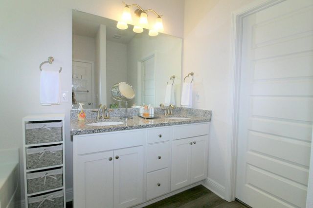 454 Lightning Bug Lane, Freeport, FL 32439