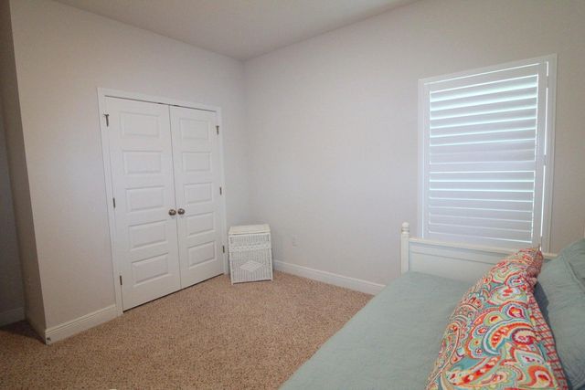 454 Lightning Bug Lane, Freeport, FL 32439