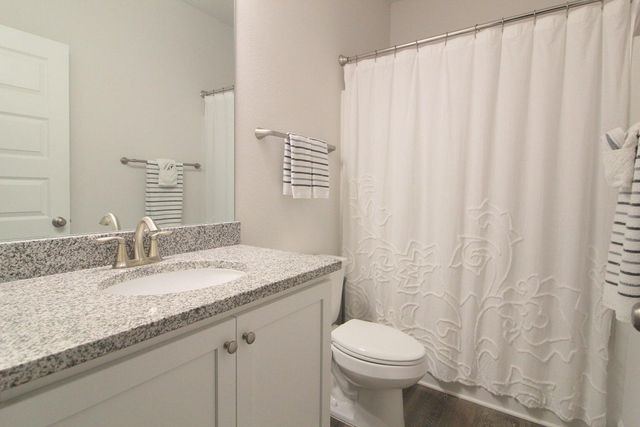 454 Lightning Bug Lane, Freeport, FL 32439