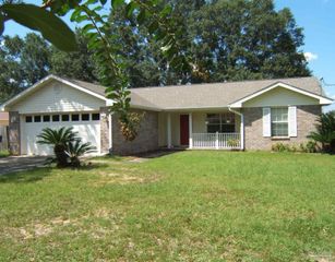 1318 Kayzan St, Pensacola, FL 32534