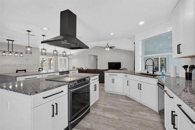 10885 SW 1st Court, Coral Springs, FL 33071