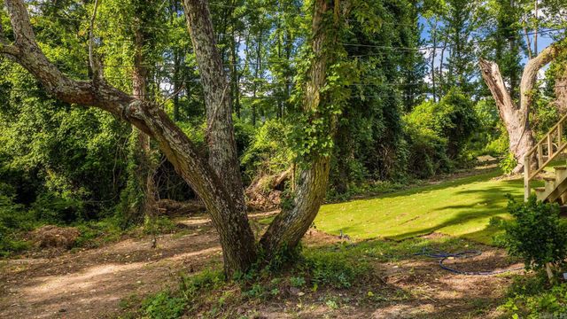 1205 Twin Lakes Drive, Little Rock, AR 72205