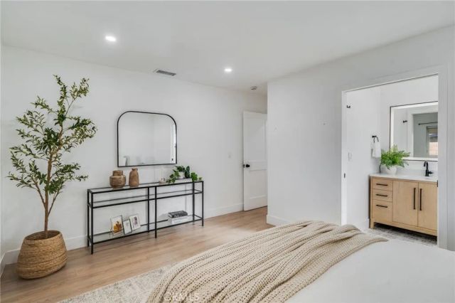 1608 Elm, Costa Mesa, CA 92626