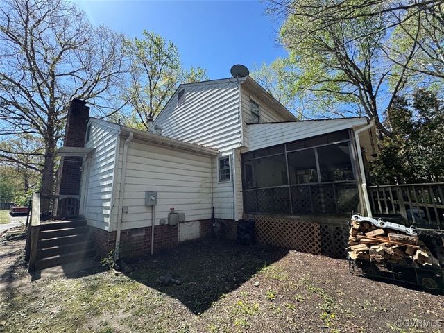 9514 Riddle Rd, Chesterfield, VA 23832