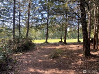 200 E Soderberg Road, Allyn, WA 98524
