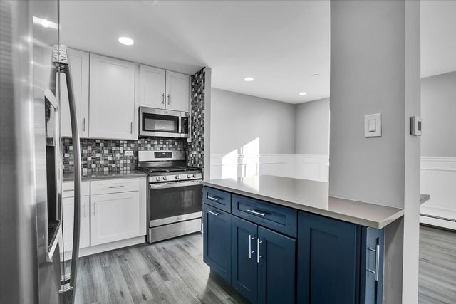 9725 S Karlov Avenue 305, Oak Lawn, IL 60453