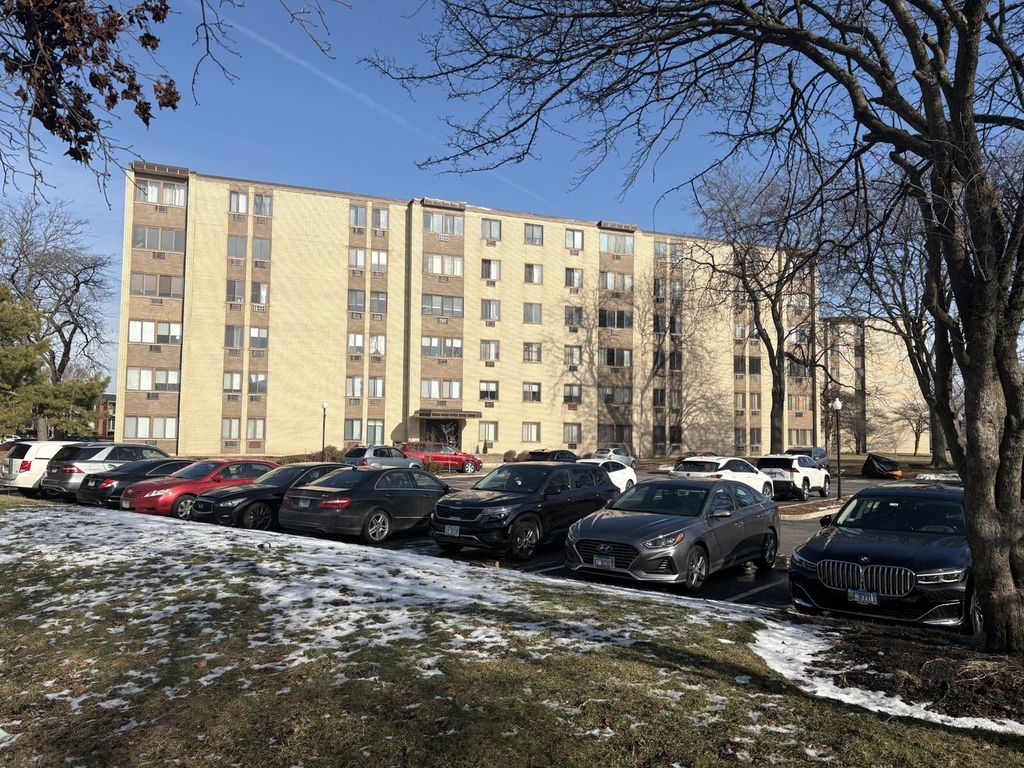 9725 S Karlov Avenue 305, Oak Lawn, IL 60453