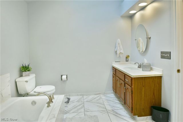 8965 South Street SE, Warren, OH 44484