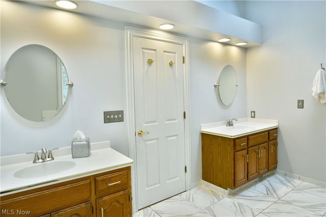 8965 South Street SE, Warren, OH 44484