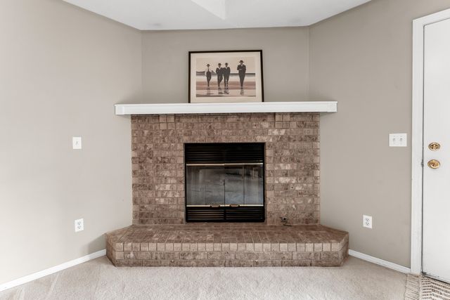 1420 West Deerfield Street, Springfield, MO 65807