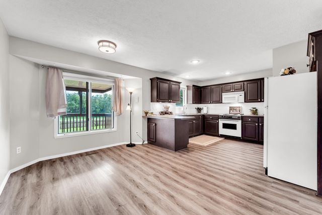 1420 West Deerfield Street, Springfield, MO 65807