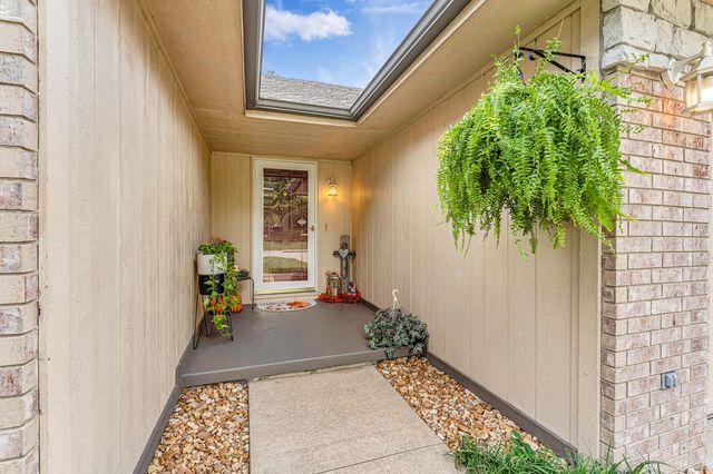 1420 West Deerfield Street, Springfield, MO 65807