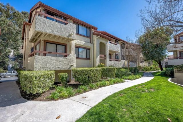 27919 Sarabande 422, Canyon Country, CA 91387