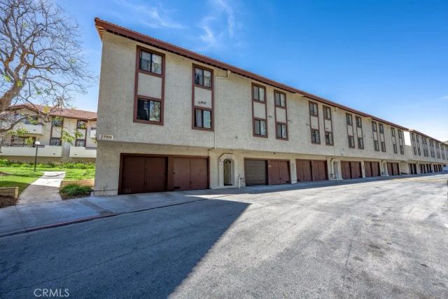 27919 Sarabande 422, Canyon Country, CA 91387