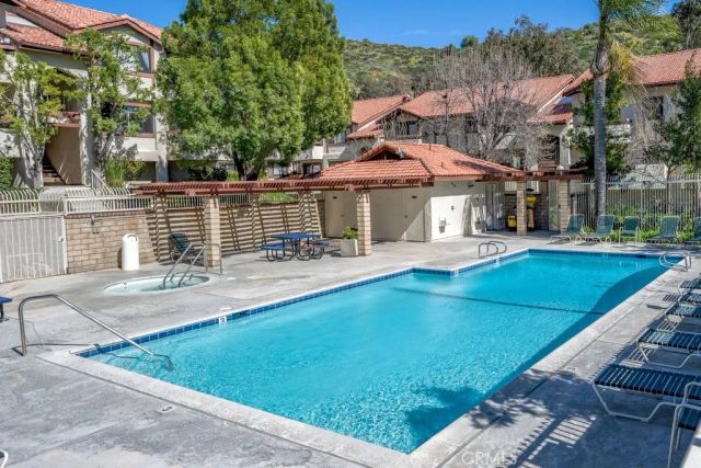 27919 Sarabande 422, Canyon Country, CA 91387