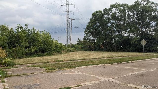 7120 Ternes, Dearborn, MI 48126