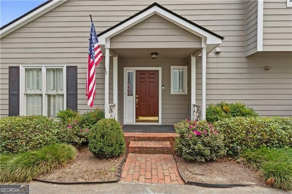 1055 Club Place NE, Atlanta, GA 30319 — photo 4