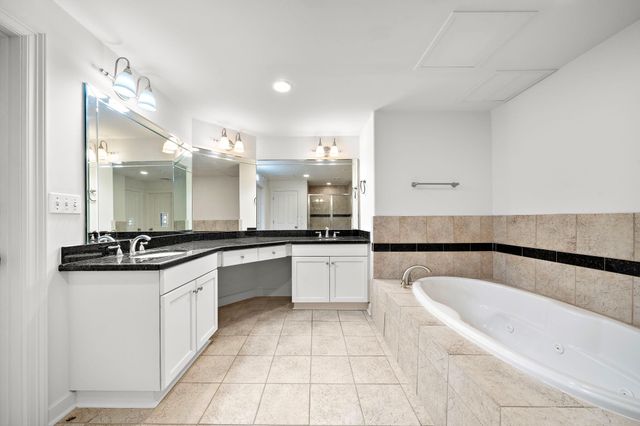 914 Main Street 1603, Houston, TX 77002