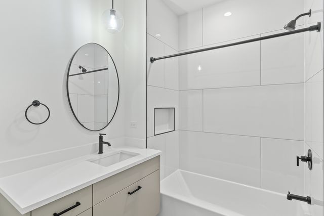 3140 N Clybourn Avenue 408, Chicago, IL 60657