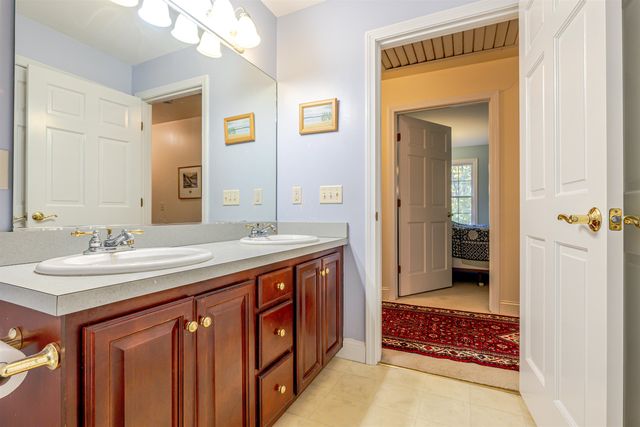 386 Gage Hill Road, Hopkinton, NH 03229