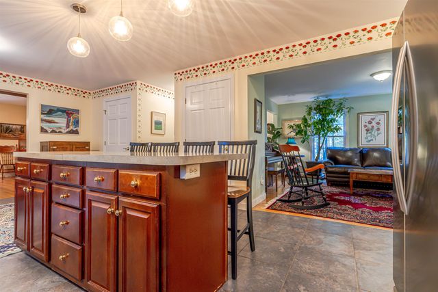 386 Gage Hill Road, Hopkinton, NH 03229