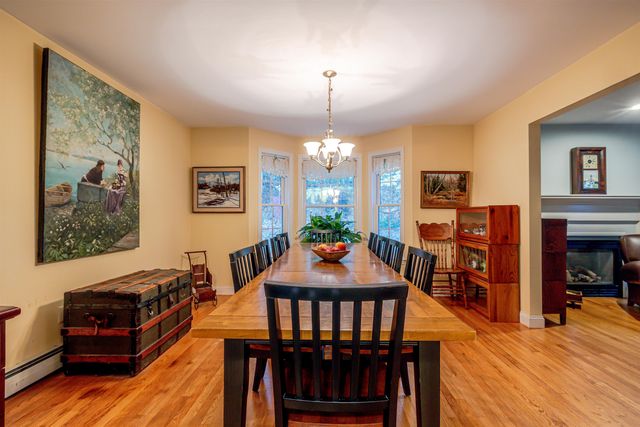386 Gage Hill Road, Hopkinton, NH 03229