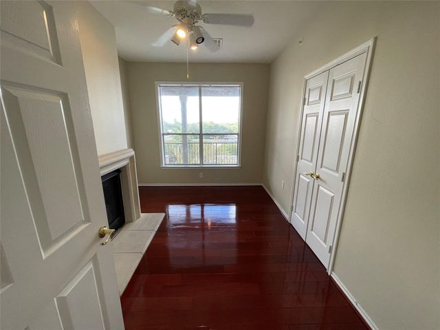 2400 Mccue Road 430, Houston, TX 77056