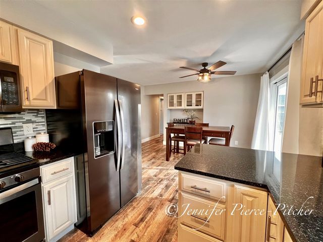 7439 Eastlane Avenue, Jenison, MI 49428