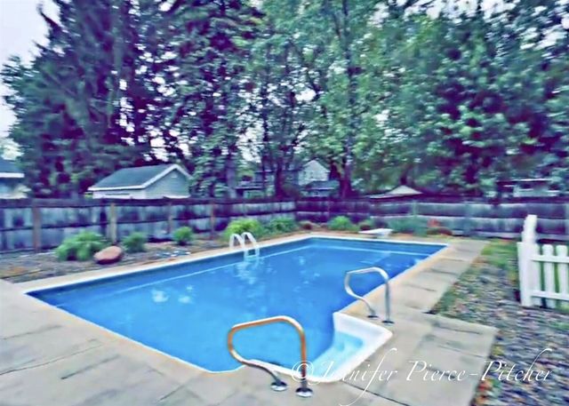 7439 Eastlane Avenue, Jenison, MI 49428