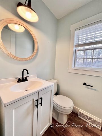 7439 Eastlane Avenue, Jenison, MI 49428