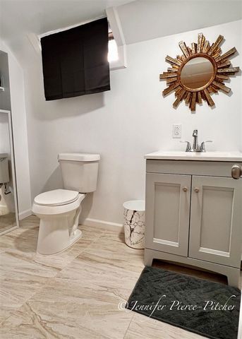 7439 Eastlane Avenue, Jenison, MI 49428