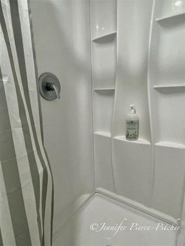 7439 Eastlane Avenue, Jenison, MI 49428