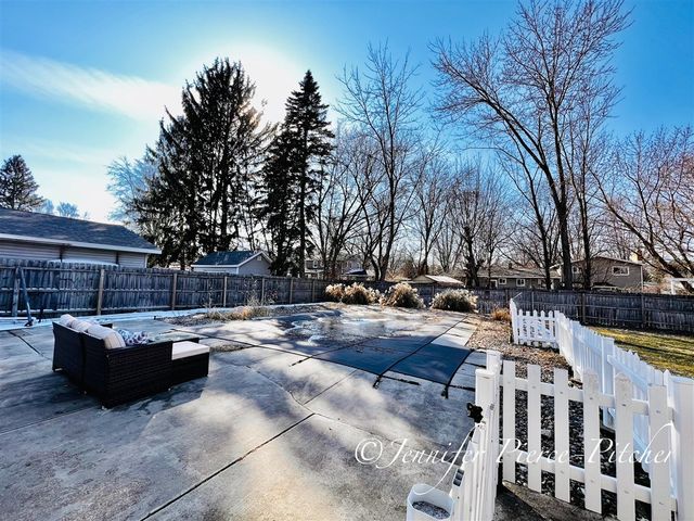 7439 Eastlane Avenue, Jenison, MI 49428