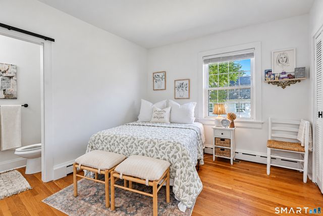 69 Niantic River Road, Waterford, CT 06385
