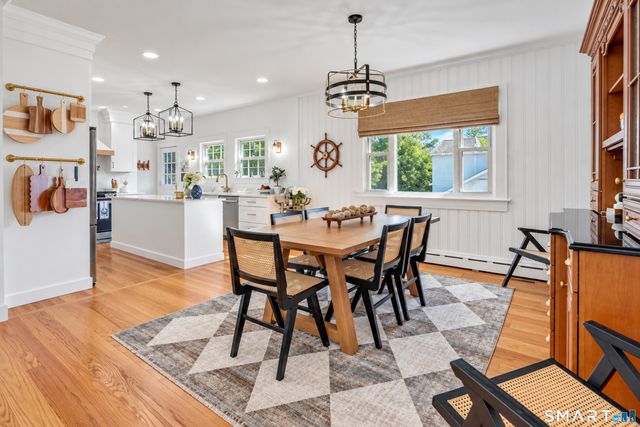 69 Niantic River Road, Waterford, CT 06385