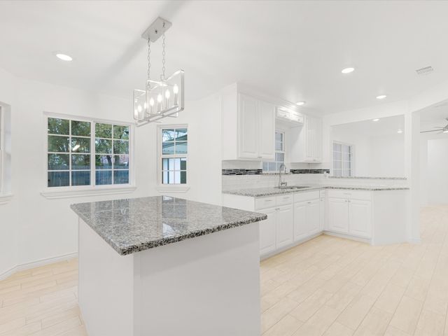 916 Kelley Drive, Everman, TX 76140